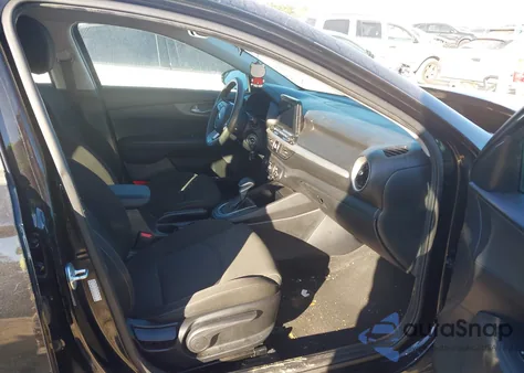 2021 Kia Forte Lxs z USA, uszkodzony, nr VIN 3KPF24AD9ME269219